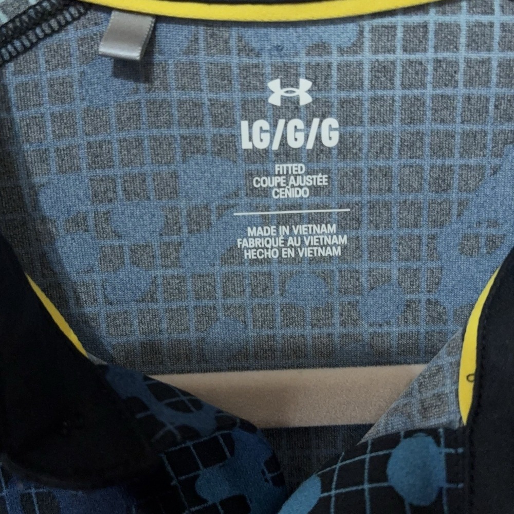 Under Armour Curry‎ Polar Polo Shirt Mens Sz L Blue Black Geometric Fitted Logo - Picture 4 of 7